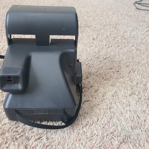 Polaroid One Step Camera + 16 color film photos - Picture 4 of 6